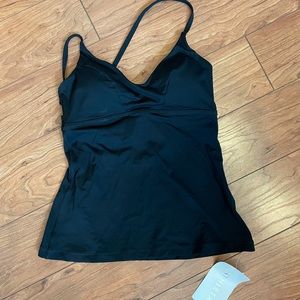 Athleta A-C triangle tankini top